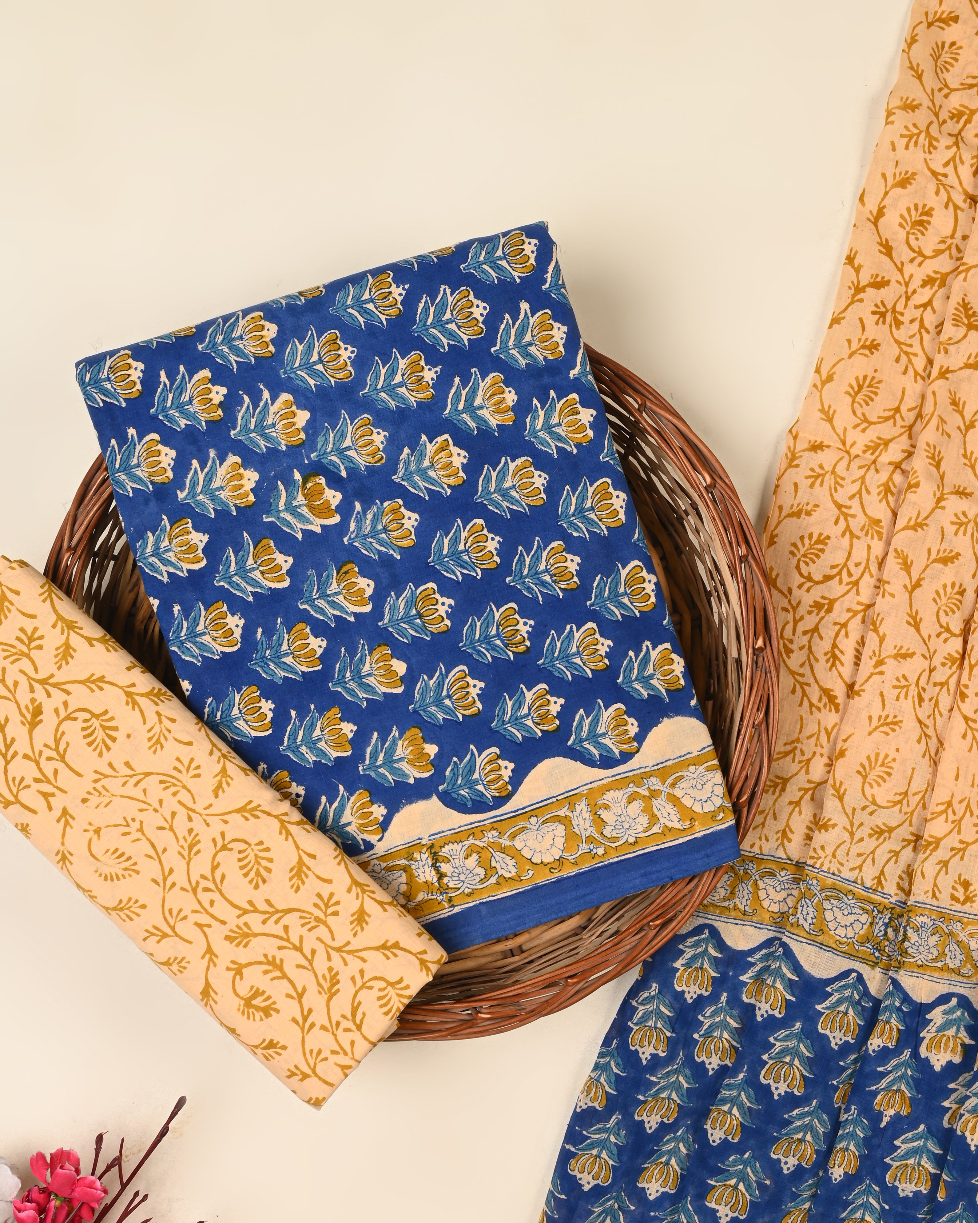 EXCLUSIVE SANGANERI COTTON SUIT WITH COTTON DUPATTA